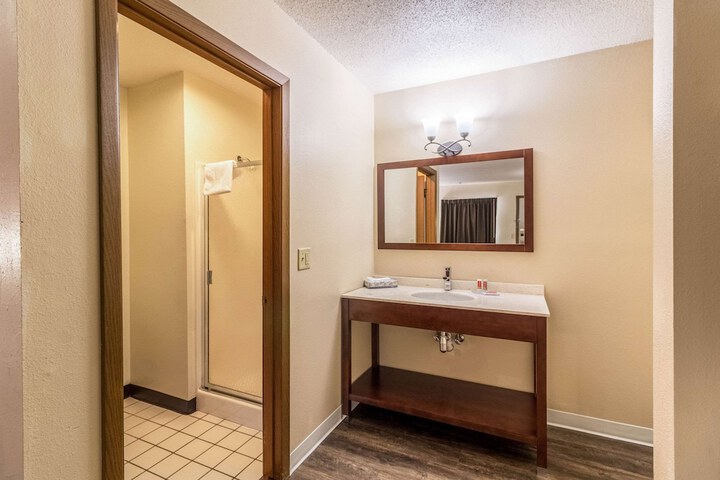 Room 21 of 46