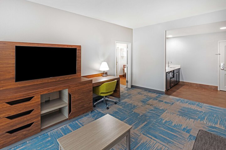 Room 30 of 49