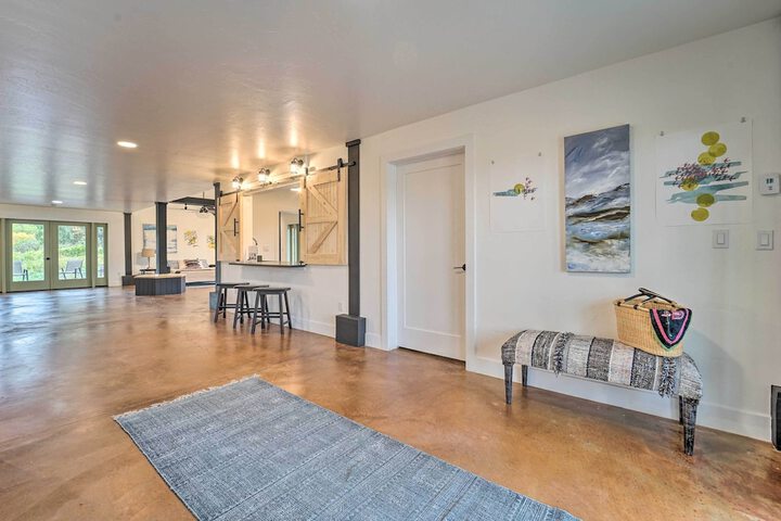 Pet-friendly Mancos Gem w / Patio & Fire Pit!