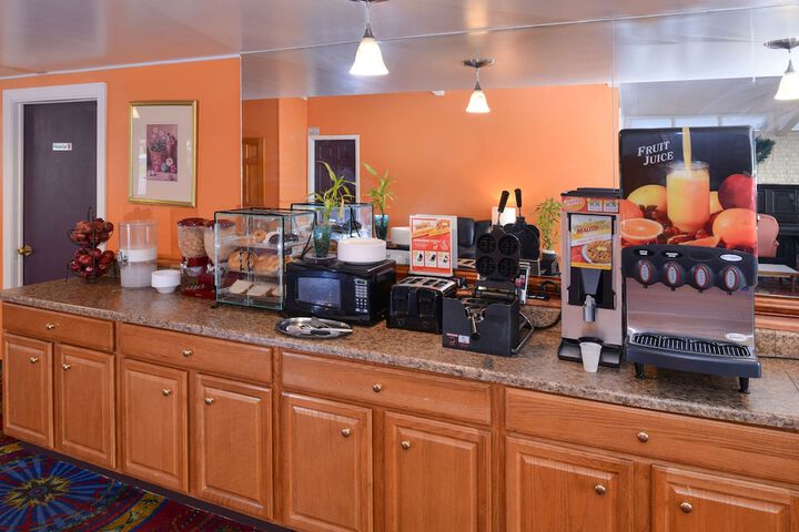 Americas Best Value Inn Geneva