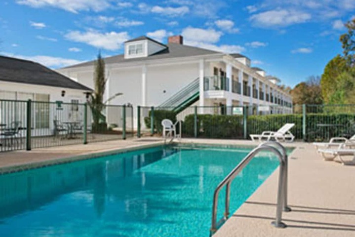 Pool 5 of 15