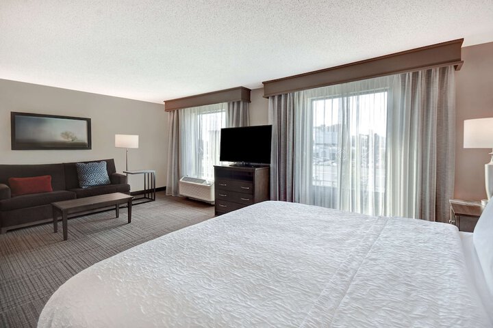 Room 42 of 65
