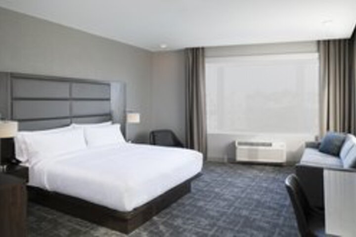 Room 124 of 180
