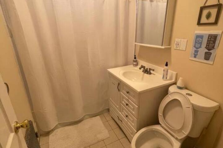 Cozy Large House close to TUFTS / Harvard/MIT 4BR