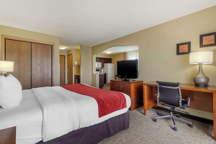Comfort Inn & Suites Pittsburg KS