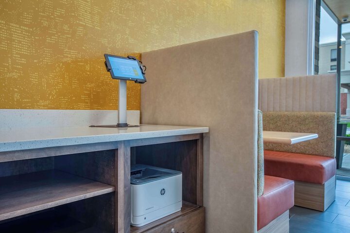 Business Center 34 of 34