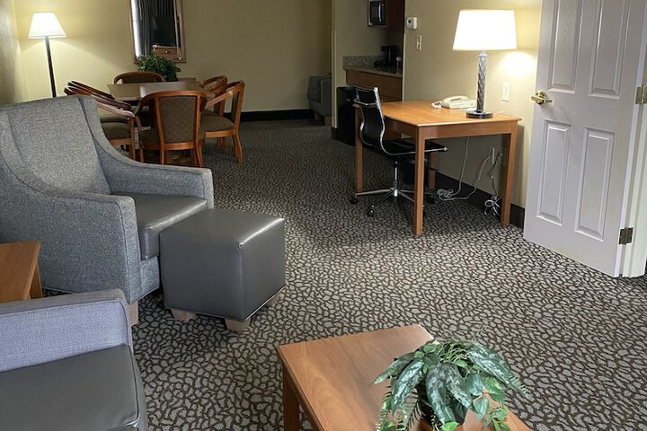 Room 8 of 30