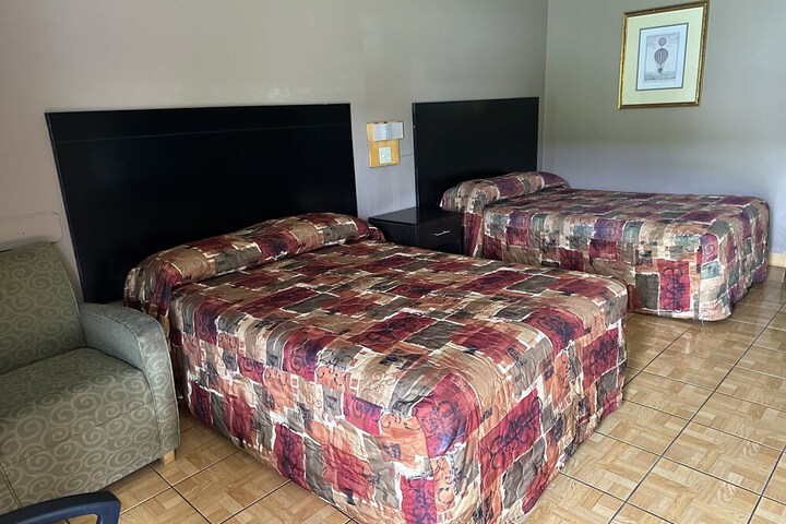 Room 8 of 21