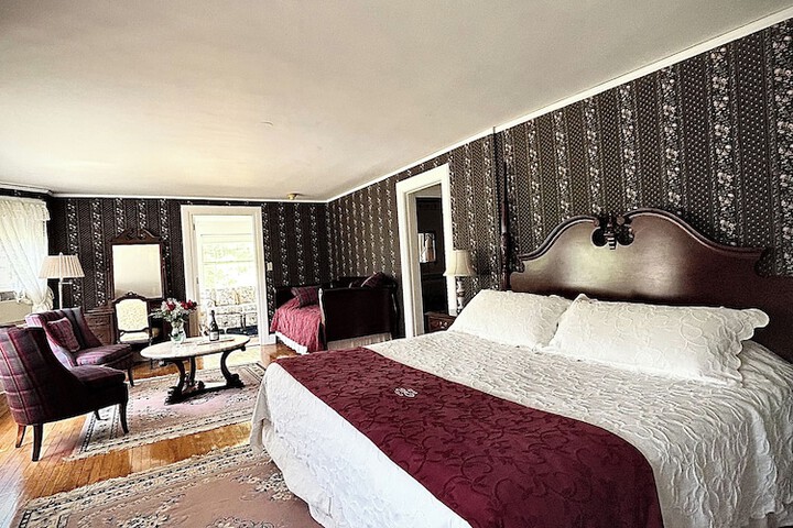Room 135 of 142