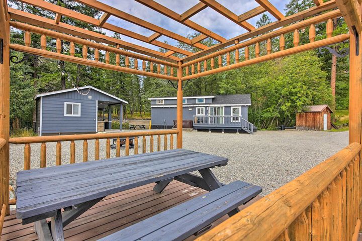 Eureka Tiny Home w / Hot Tub & Community Beach!
