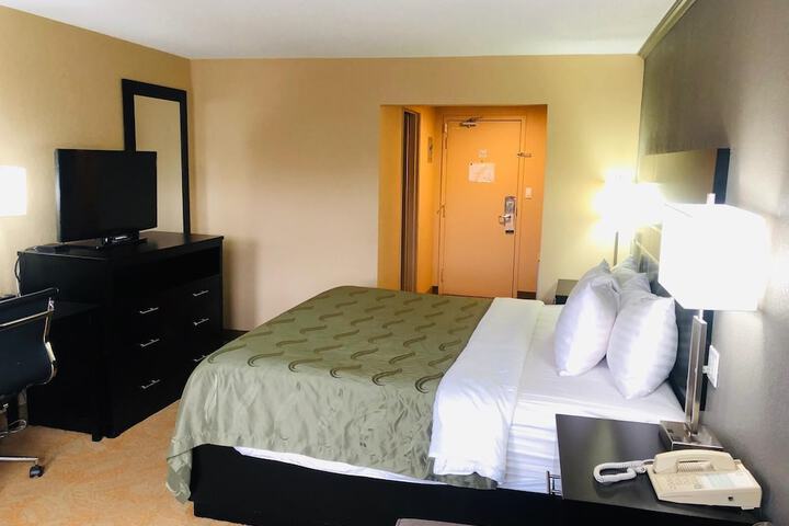 Room 42 of 75