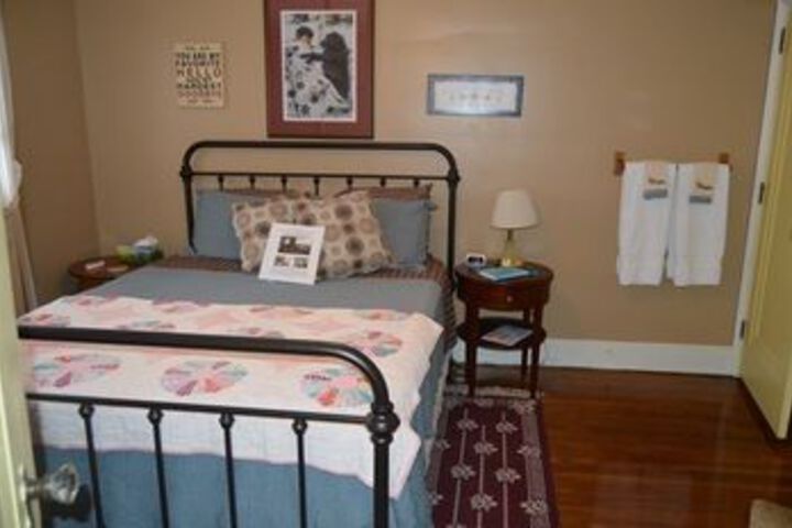 Maple Street Bed & Breakfast