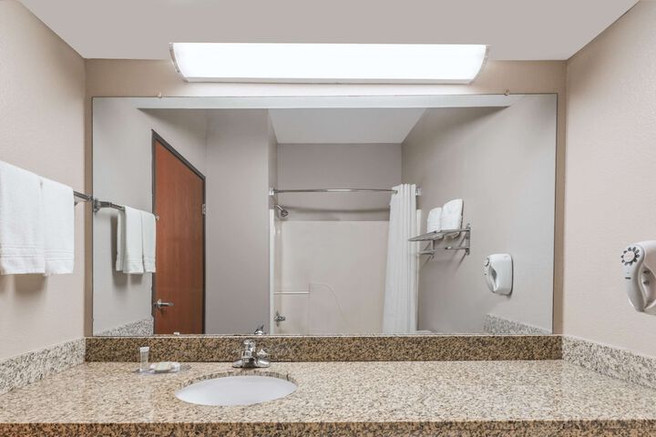 Room 7 of 14