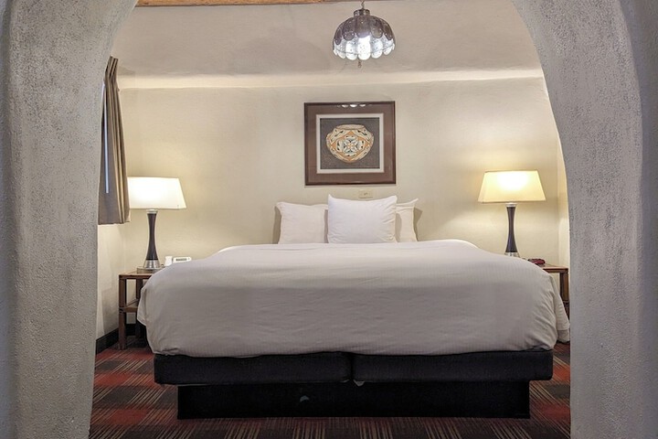 Sagebrush Inn & Suites