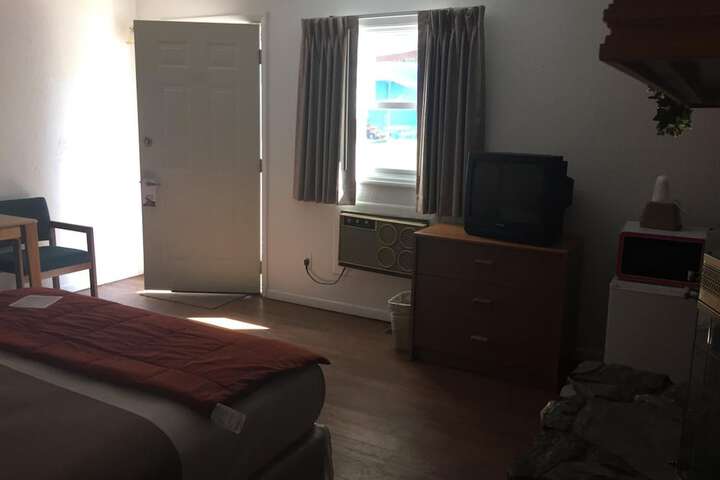 Room 45 of 66