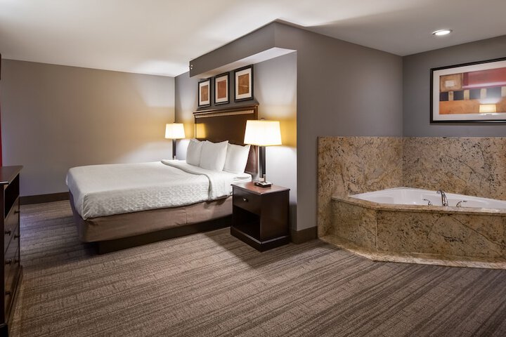 Room 10 of 19