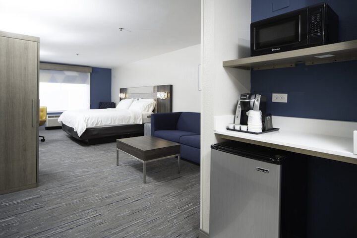 Room 54 of 79