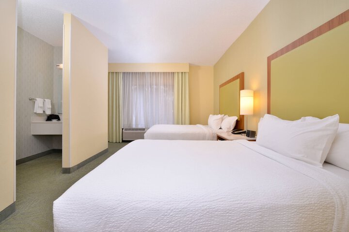 Room 7 of 25