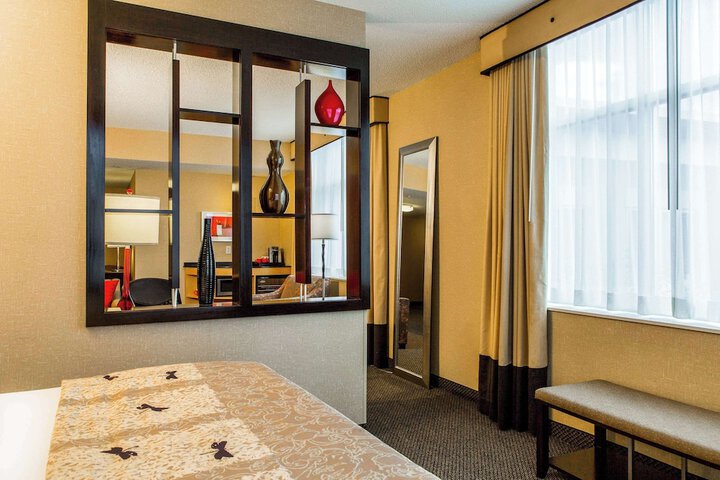 Room 26 of 37