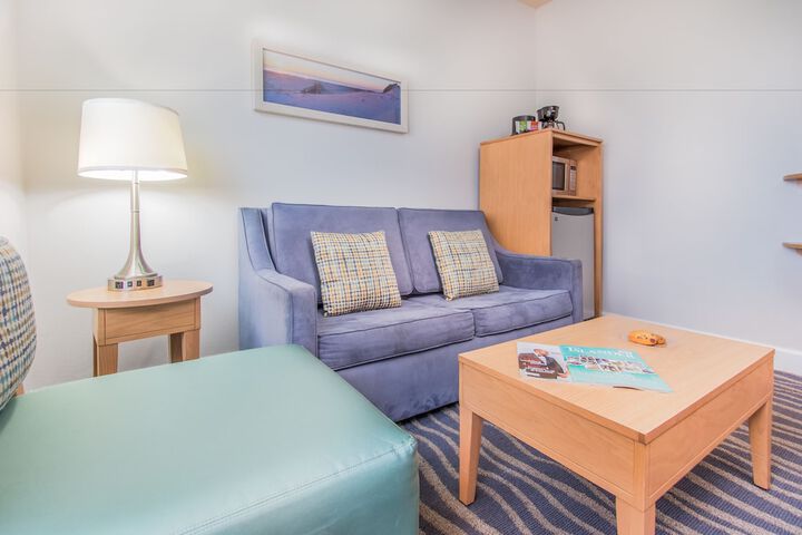 Room 10 of 97