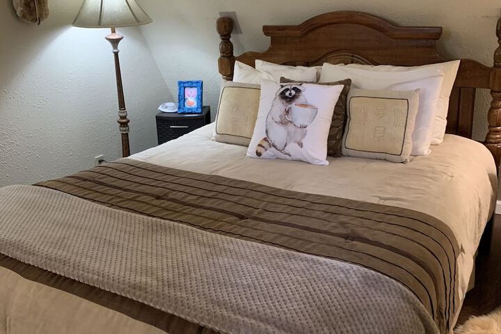 Mountain Meadows Inn