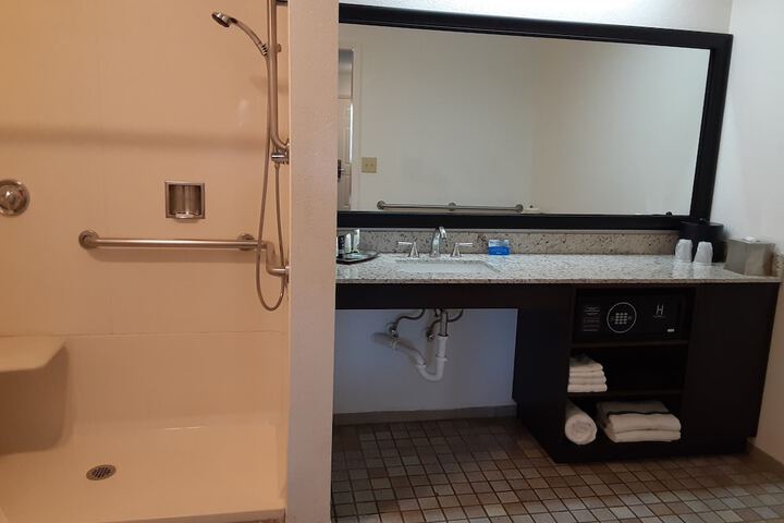 Room 19 of 65