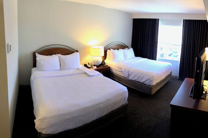 Room 52 of 83