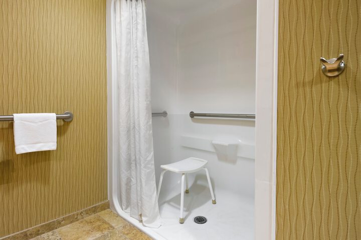 Room 12 of 27