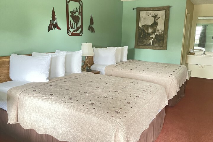 Room 21 of 43