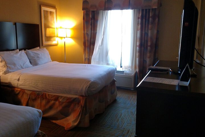 Holiday Inn Express Hotel & Suites PERRY by IHG