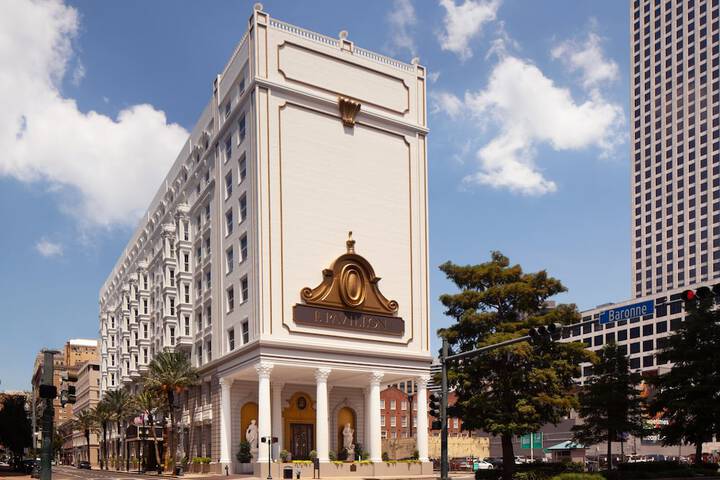 Hotel 4 of 212