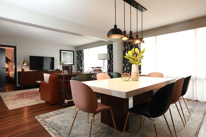 Room 12 of 48
