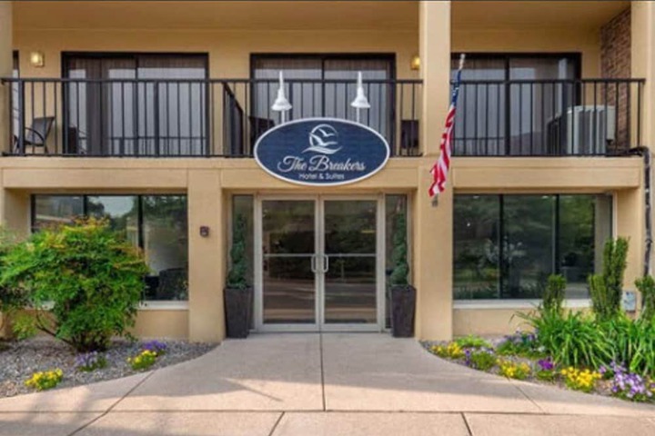 The Breakers Hotel & Suites
