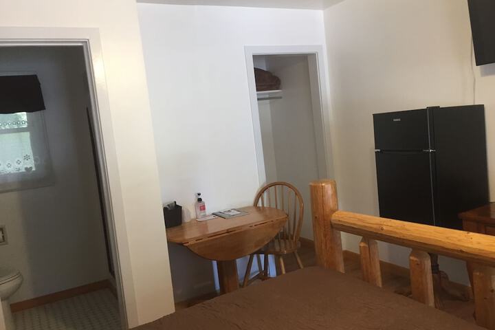 Room 27 of 105