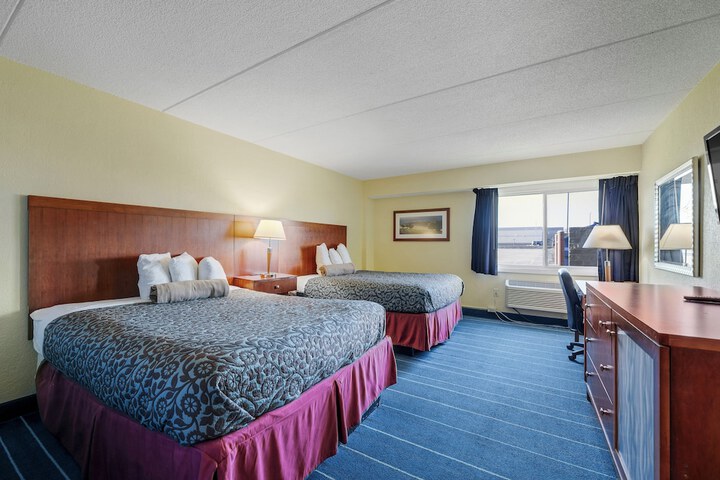 Room 4 of 11