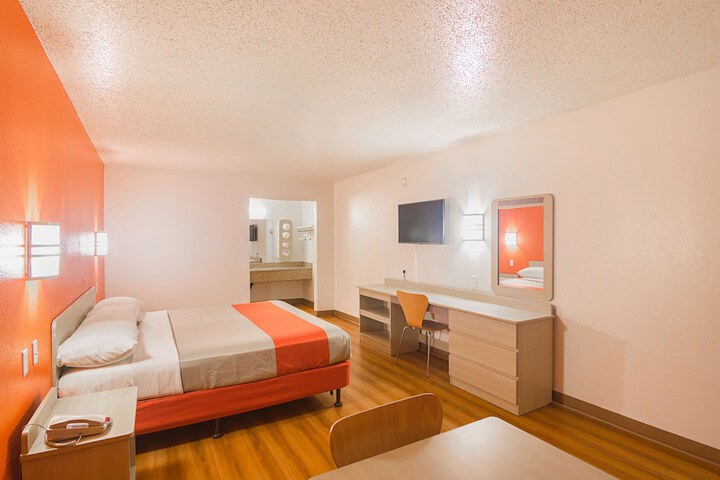Room 19 of 31
