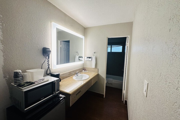 Room 48 of 62