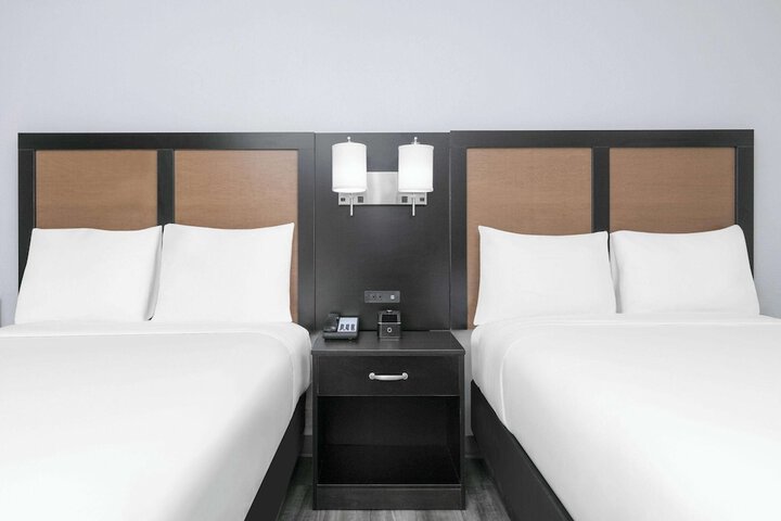 Room 15 of 44