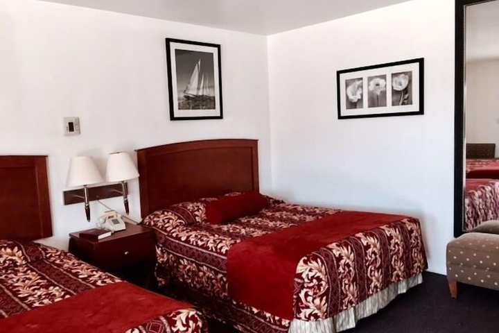 Room 18 of 38