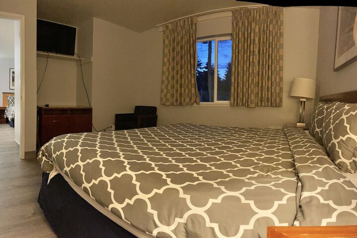 Americas Inn & Suite