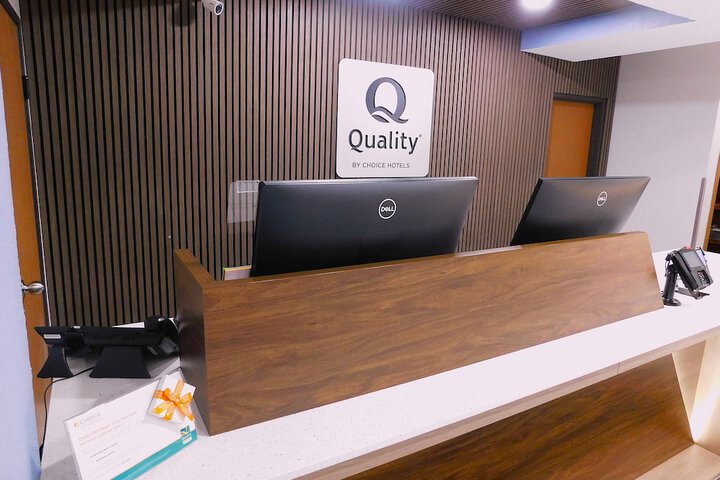 Quality Inn Pontiac