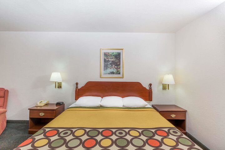 Room 14 of 26