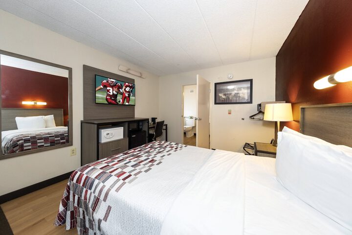 Room 25 of 27