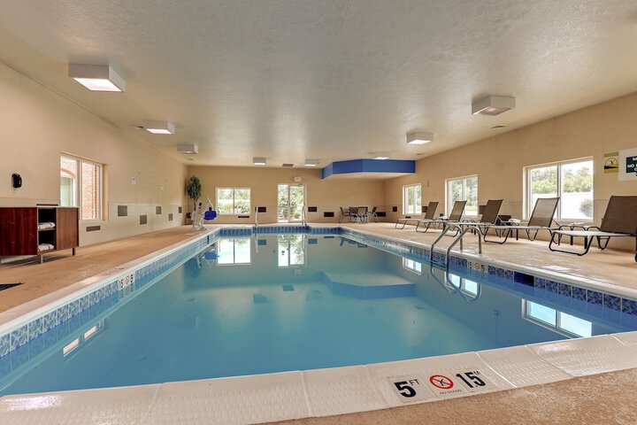 Pool 10 of 52