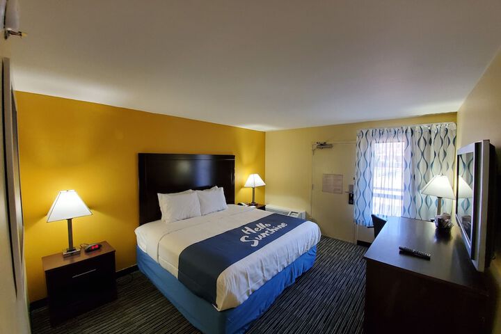 Room 16 of 29