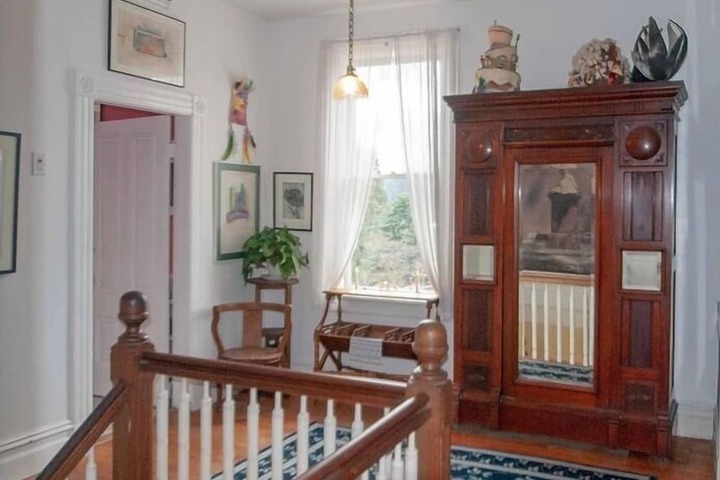 Swan Levine House