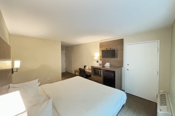 Room 9 of 31