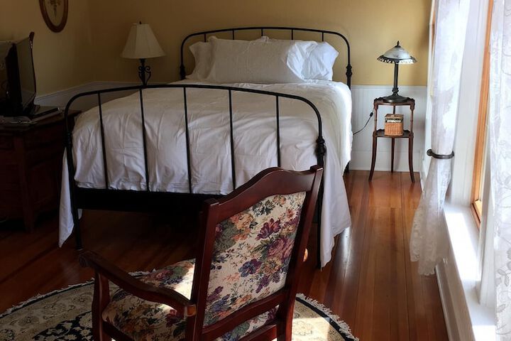 Room 17 of 27
