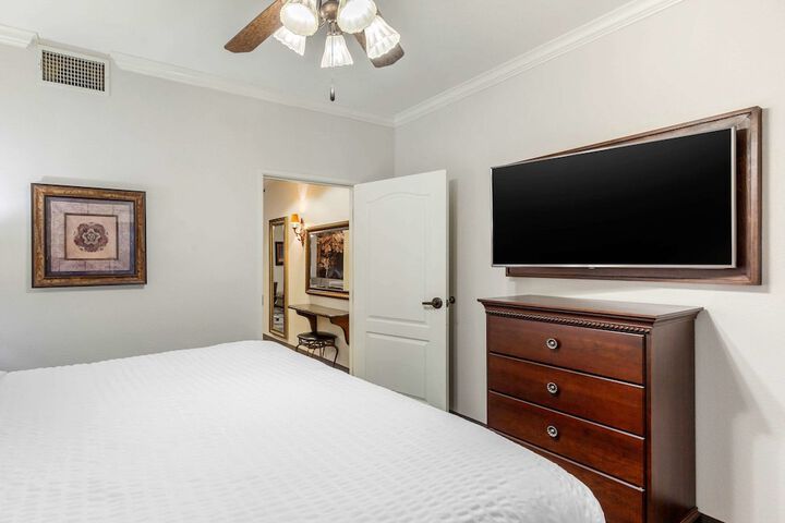 Room 32 of 55