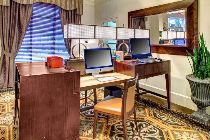 Hilton Columbia Center